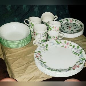 32PC DISCONTINUED CORELLE IMPRESSIONS "DELICATE ARRAY" DINNERWARE SET